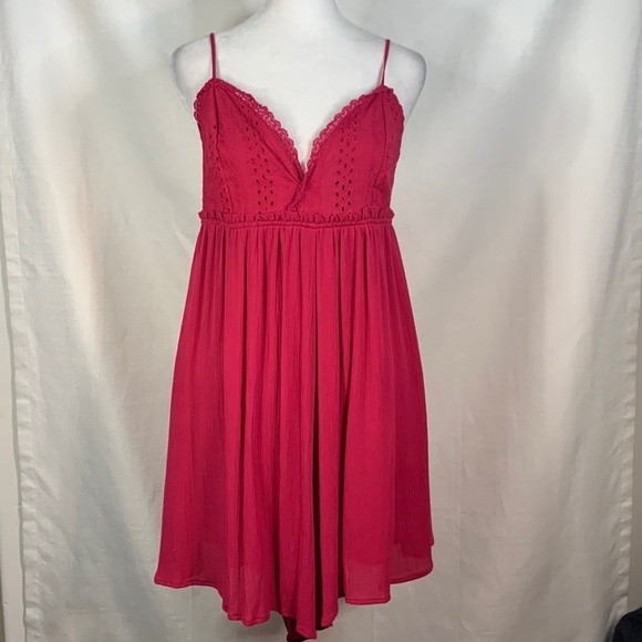 Coco + Jaimeson Fuchsia Pink Romper- NWT - Picture 1 of 15
